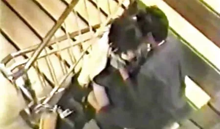 סילביה בשמלת לטקס כחולה סרטי סקס חינם לצפייה מוכנה להצליף בך.