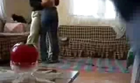 שער שחור מזדיין בפה סרטי סקס חינם לצפייה ישירה של בלונדינית לוהטת