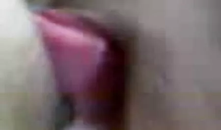 חול עם חזה נרתיקי טבעי. צפיה בסרטי סקס חינם