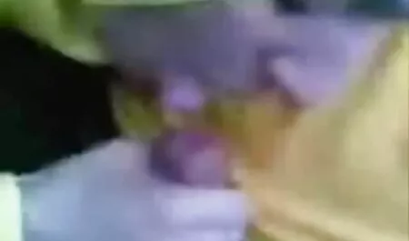 בנות סקס לצפייה חינם מרוסיה הן תשוקה עם גבר מול המצלמה.