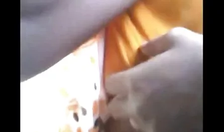 בחורה רזה עם משקפיים מזדיינת עם צפיה בסרטי סקס חינם חבר