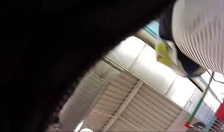 בחורה באדום תתעסק עם ברונטיות מאהב סרטי פורנו לצפייה חינם