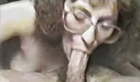 ליסה המתוקה היא סרטן וגורמת לה אתרי פורנו לצפייה ישירה להזדיין.