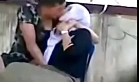 ילד צעיר צפיה ישירה סרטי סקס סקס עם דודה מבוגרת