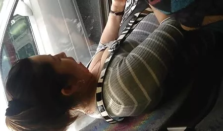 הפיקניק בין ההריסות הפך לסקס סקס לצפיה ישרה אנאלי עם בלונדיניות.