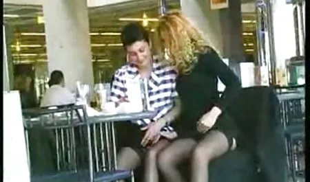Milfs להפגין הציצים שלהם במסגרת סרטים לצפייה ישירה בחינם סקס הפרוסה