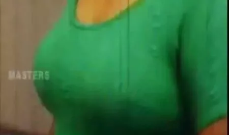בייב אוקסנה מלטף את כובעה בצ ' אט סרטים ארוטיים לצפייה ישירה בחינם פרטי