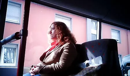 שתי בחורות מתקשרות לסטודנטיות אחרות פורנו נשים מבוגרות מוצצות לצפיה חינם כדי לקבל זיון טוב.