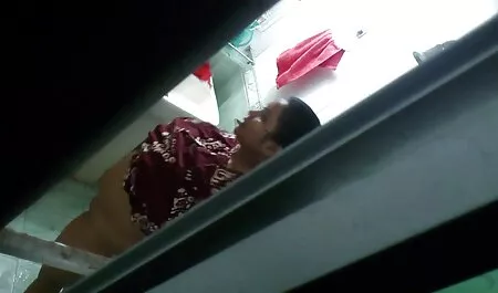 חברה מלקקת כוס סרטי סקס לצפיה מידית של שמייל כדי לזיין אותה עם הזין שלו