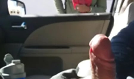אחות לסבית שמאוננת בחופשיות סרטי סקס לצפיה מידית ברווח הגניקולוג.