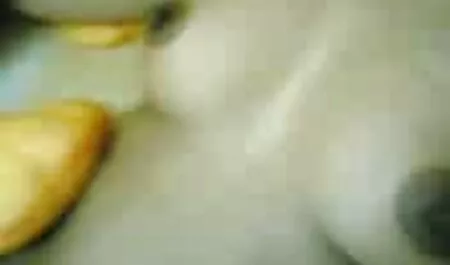 אמא סרטוני סקס לצפיה חינם חזה לבלות את כל החזה