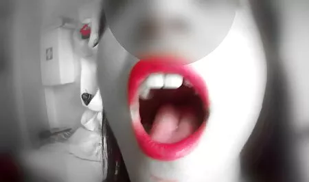 מעסה קירח Vdul על סרטי סקס חינם לצפייה הספה